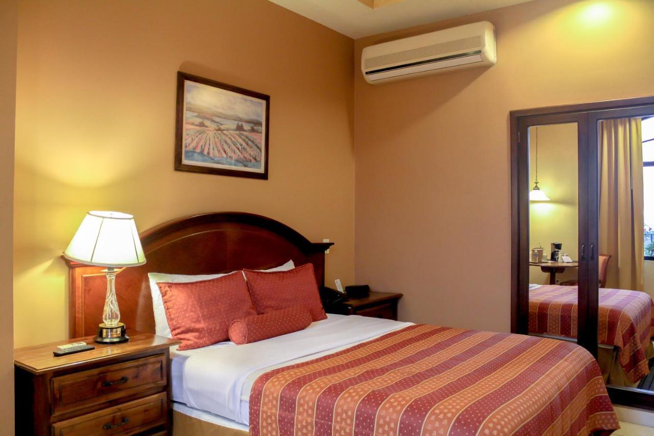 Hotel Monteolivos San Pedro Sula Eksteriør bilde